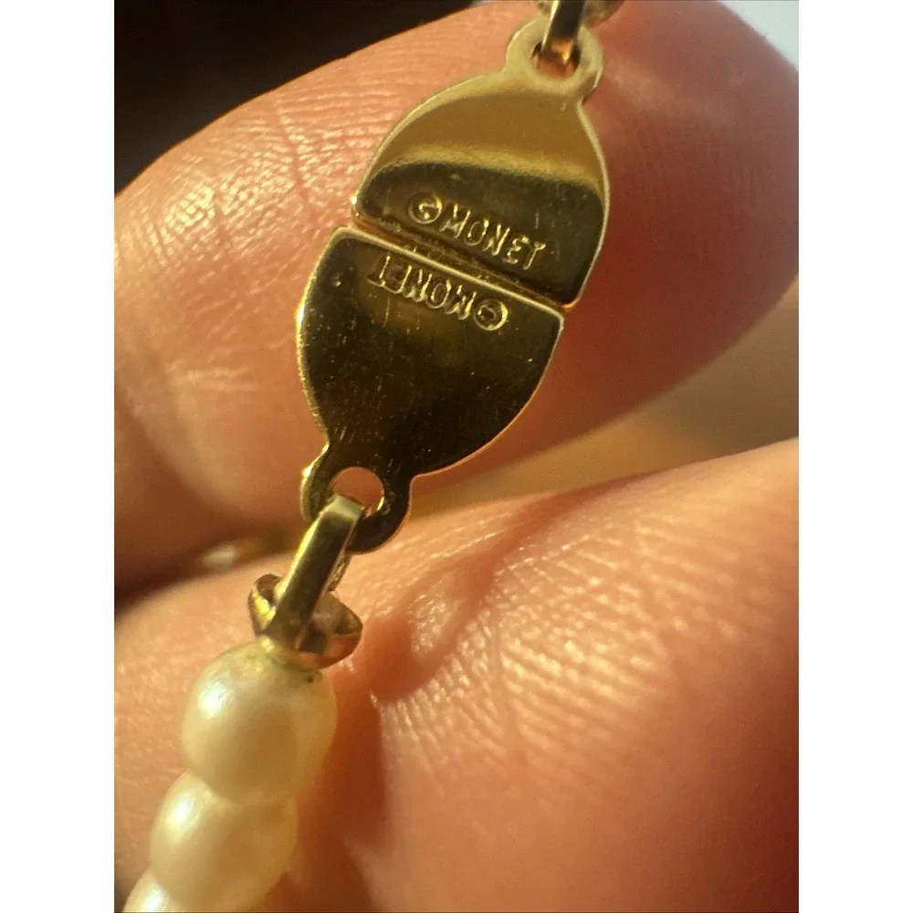 Vintage Signed Monet Necklace‎ White/Black Small Faux Pearl Gold Tone 26